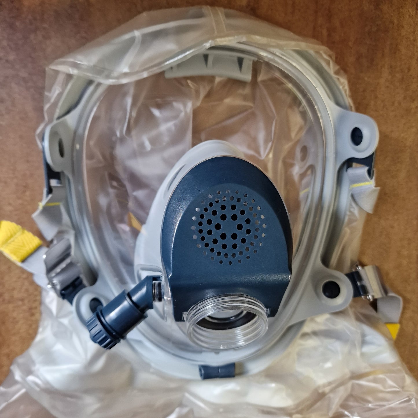 SuperGum Sapphire Gas Mask