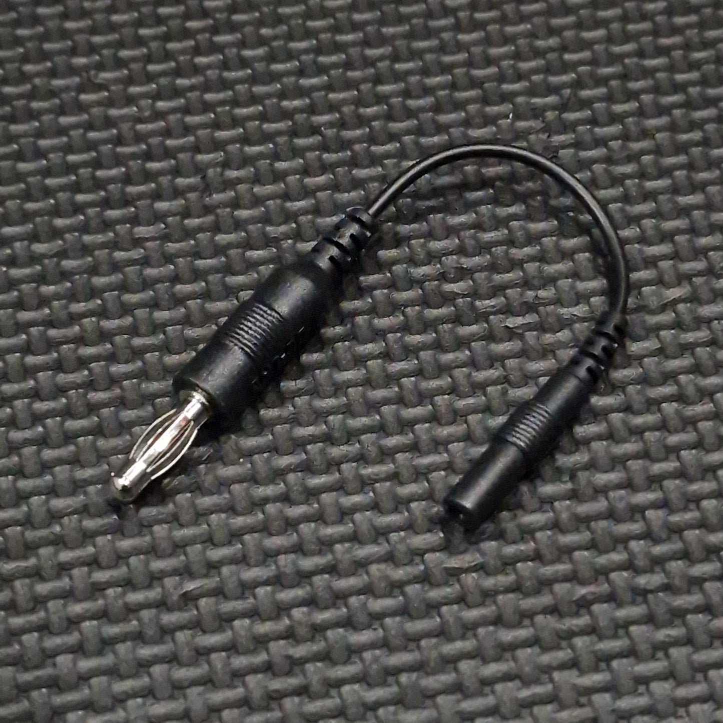 Dungeon Labs 2mm to 4mm Banana Adaptor Cable
